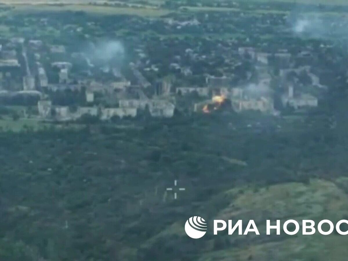    ФАБ-1500 прилетели в пункты дислокации и управления дронами ВСУ | © Министерство обороны РФ