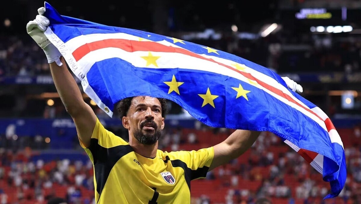    Вратарь Кабо-Верде Возинья   fifa.com
