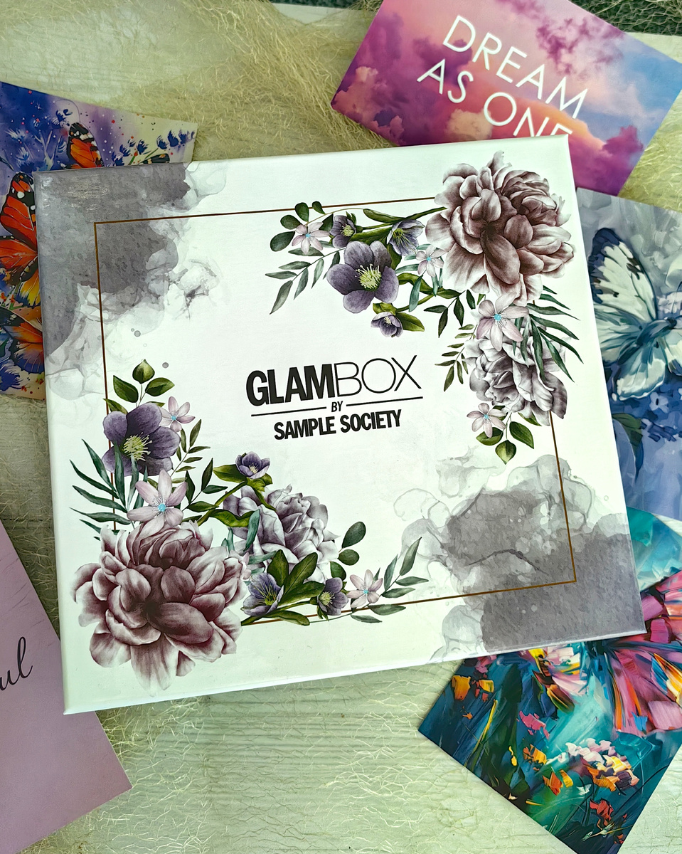 Бокс с косметикой от "GlamBox" 