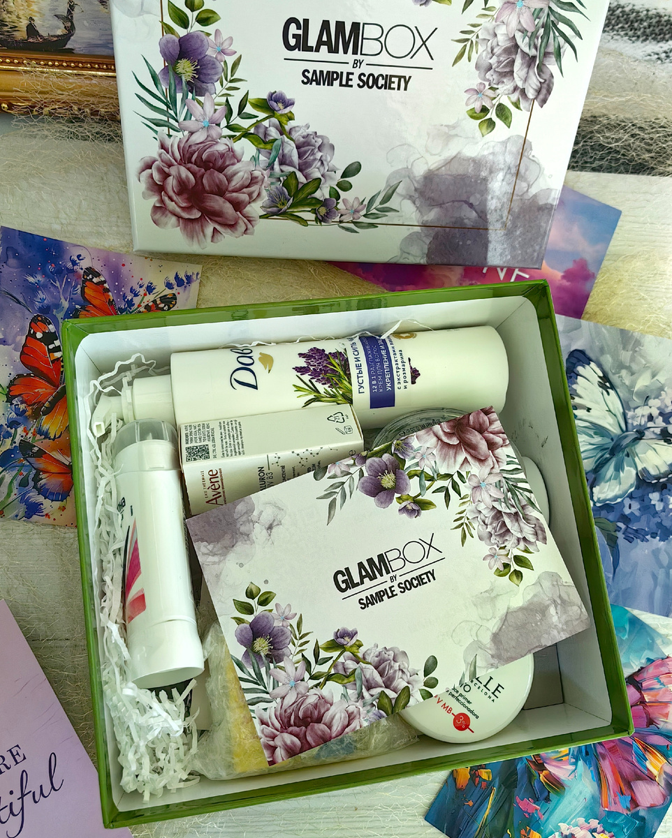 Бокс с косметикой от "GlamBox", наполнение