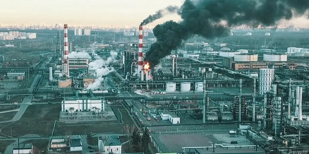 Пожар на МНПЗ потушен, ситуация стабилизирована – МЧС