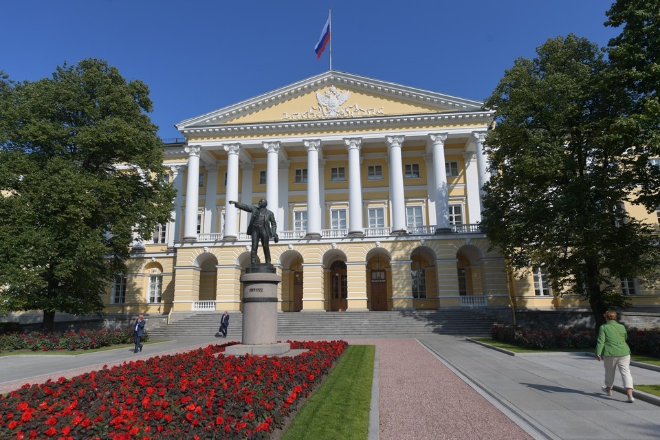    Меры направлены на популяризацию произведений местных писателей. Владимир ВЕЛЕНГУРИН