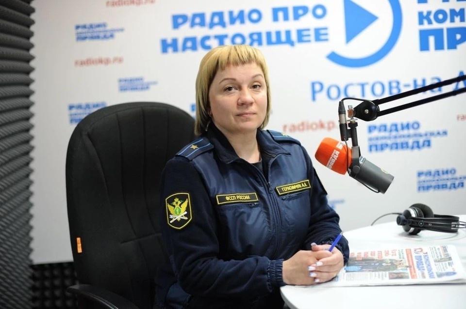    Заместитель руководителя Главного управления Федеральной службы судебных приставов по Ростовской области, майор внутренней службы Герасимчук Анна Александровна в студии "КП-Ростов-на-Дону" Дмитрий КУТЕПОВ