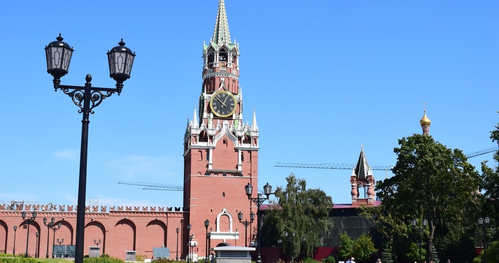 Кто строил Московский Кремль, слон во рву и тысячи чиновников