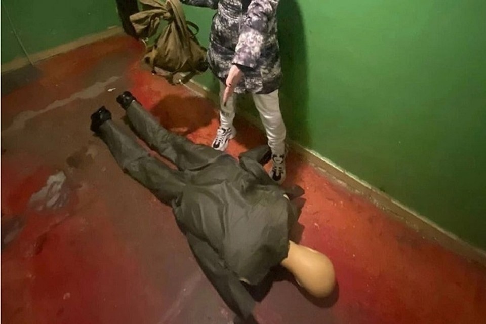 Женщина избила сумкой незнакомца. Фото СК