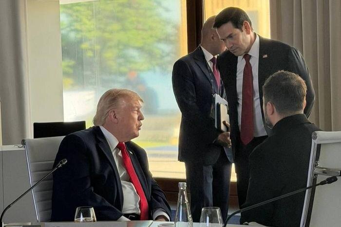 Зеленский обнародовал фото встречи с делегацией из США. Фото © Telegram / Zelenskiy / Official