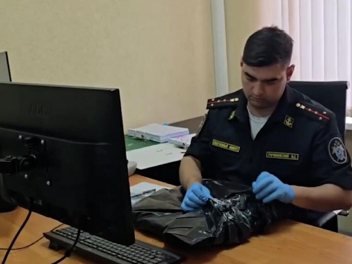   Кадры задержания жителей Крыма, обеспечивавших незаконную работу сим-боксов | © sledcom.ru