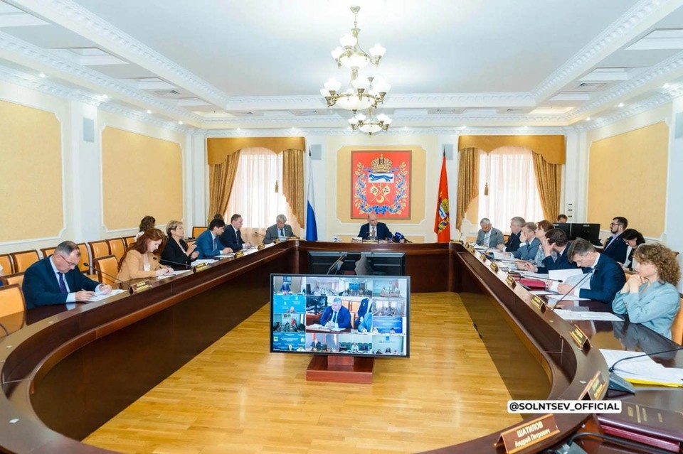    Параллельно в регионе продолжается масштабная работа по восстановлению жилого фонда после разрушительного паводка 2024 года Правительство Оренбургской области