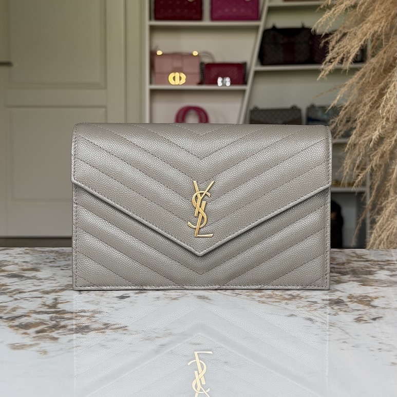 Клатч Saint Laurent Cassandre Envelope оригинал Москва