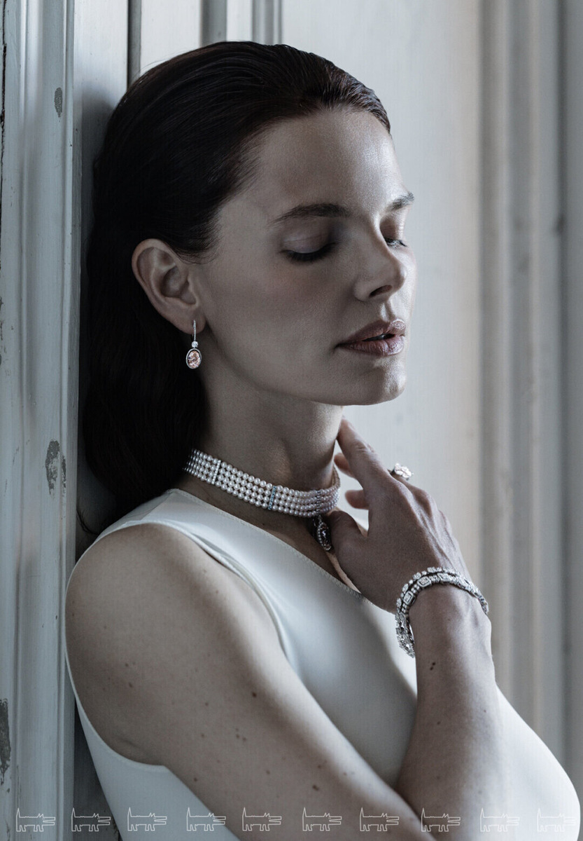    Колье, кольцо, серьги и браслеты MIUZ DIAMONDS, боди MAISON MARGIELA, туфли JIMMY CHOO (все — ДЛТ) Фото: Фото: Валентин Блох