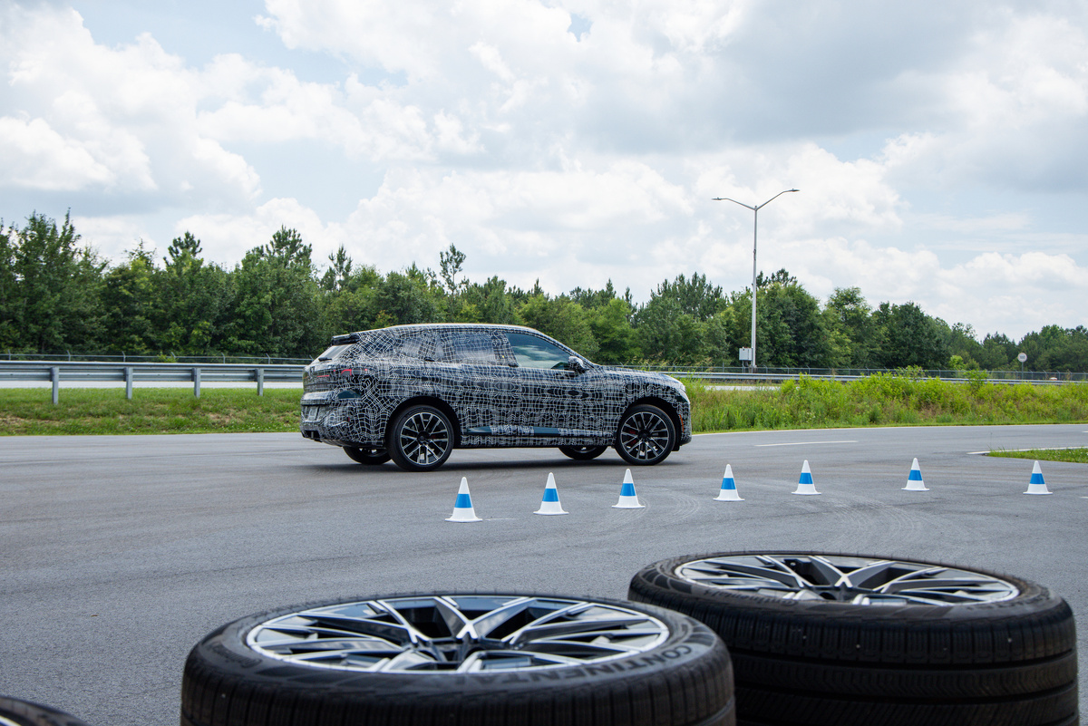    Прототип BMW X5 на финальных испытаниях   
BMW