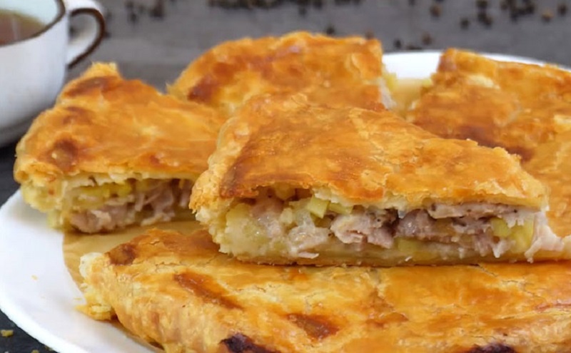 Слоёная самса без хлопот: быстрый пирог с сочной начинкой