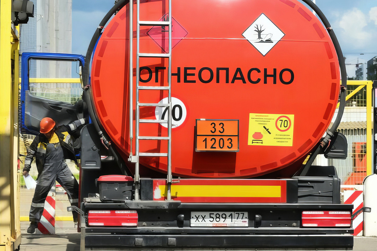     Топливный кризис набирает обороты. Почему в России опять не хватает бензина?