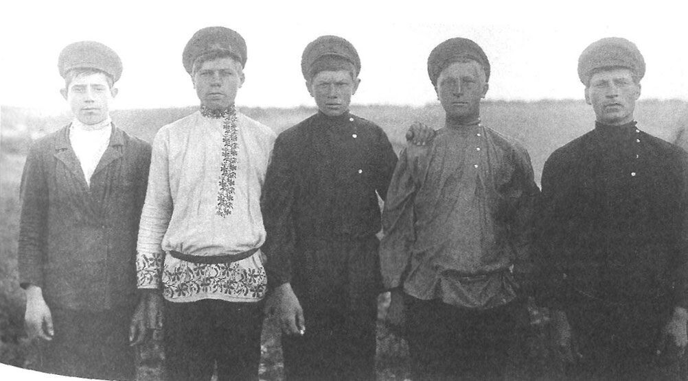 Нормальным брачным возрастом у крестьянский парней считался промежуток с 18 до 25 лет. 