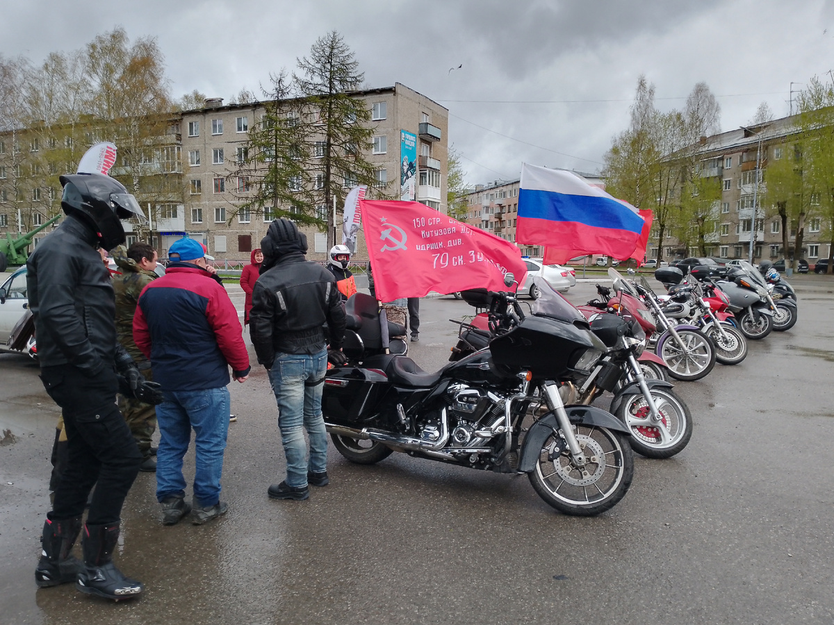 Фото сделанное 9 мая на площади Ладкина в Соликамске