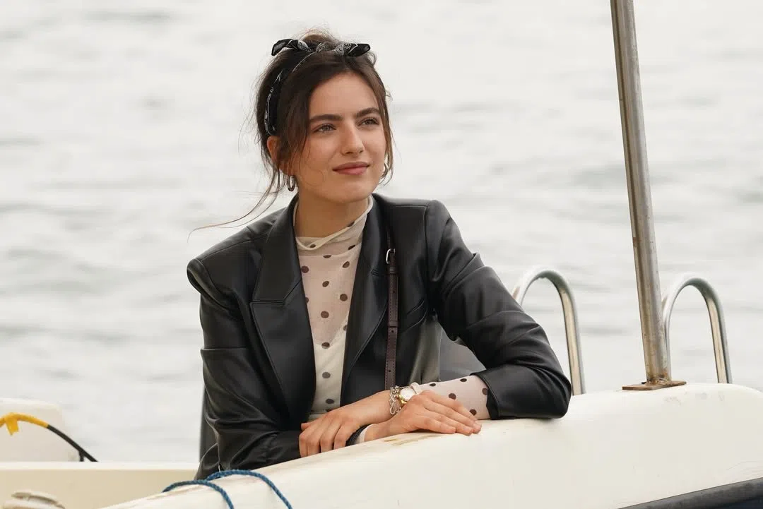 Кадр из сериала «Это море переполнится»
