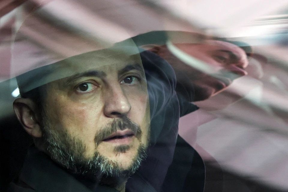    NYP: Зеленский не стал оставаться на саммите G7, несмотря на просьбу Макрона REUTERS