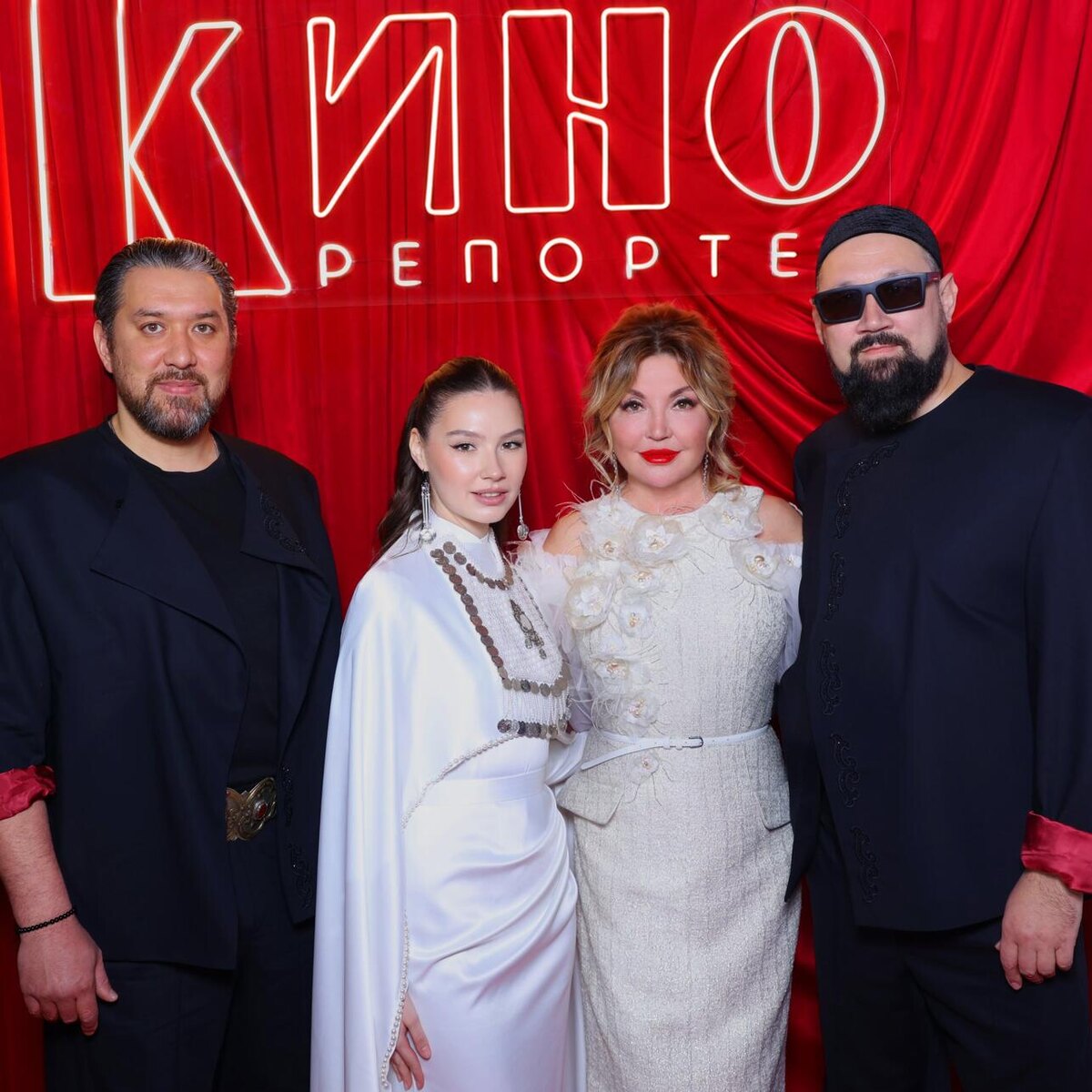    Участники группы AY YOLA и Мария Лемешева Геннадий Авраменко