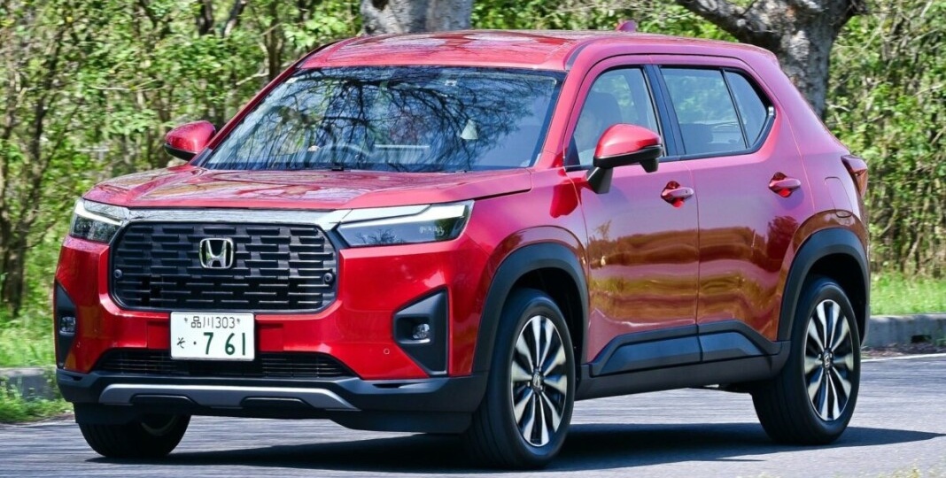 Honda WR-V вышел без гибрида и полного привода: цены от 2,1 млн иен