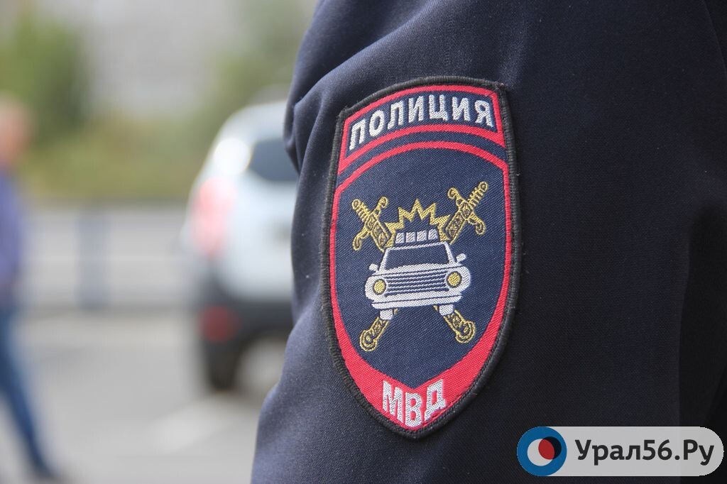    Ударил рукой и кроссовками: В Оренбурге мужчина напал на сотрудника полиции