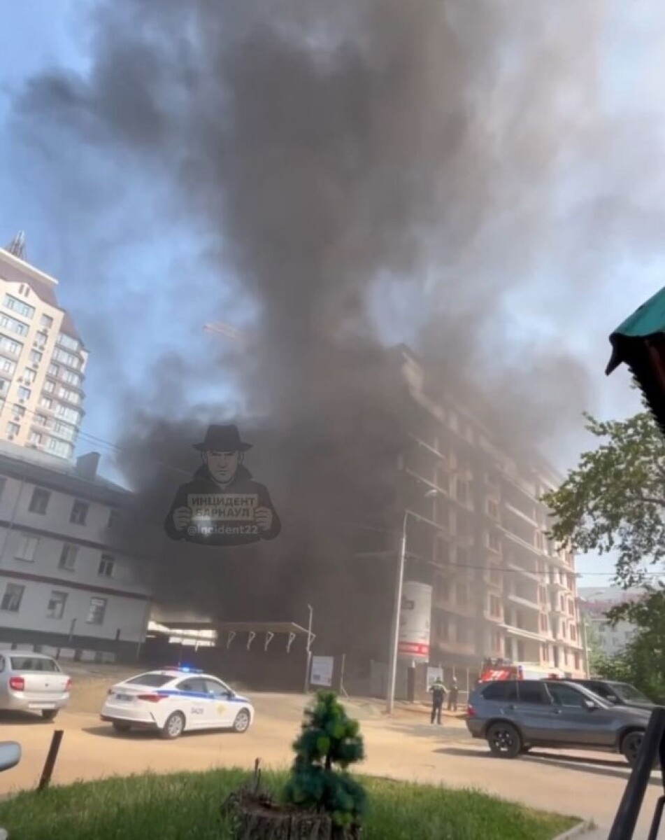    Пожар на ул. Анатолия, 52. Источник: кадр видео, max.ru/incident22