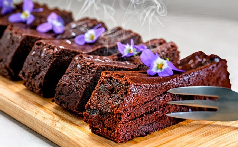Полезный и вкусный брауни без муки и сахара: быстрый рецепт здорового десерта