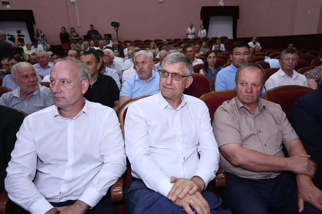     В Оренбуржье обсудили обеспеченность аграриев топливом перед уборкой Алла Черкесатова
📷    В Оренбуржье обсудили обеспеченность аграриев топливом перед уборкой Алла Черкесатова
