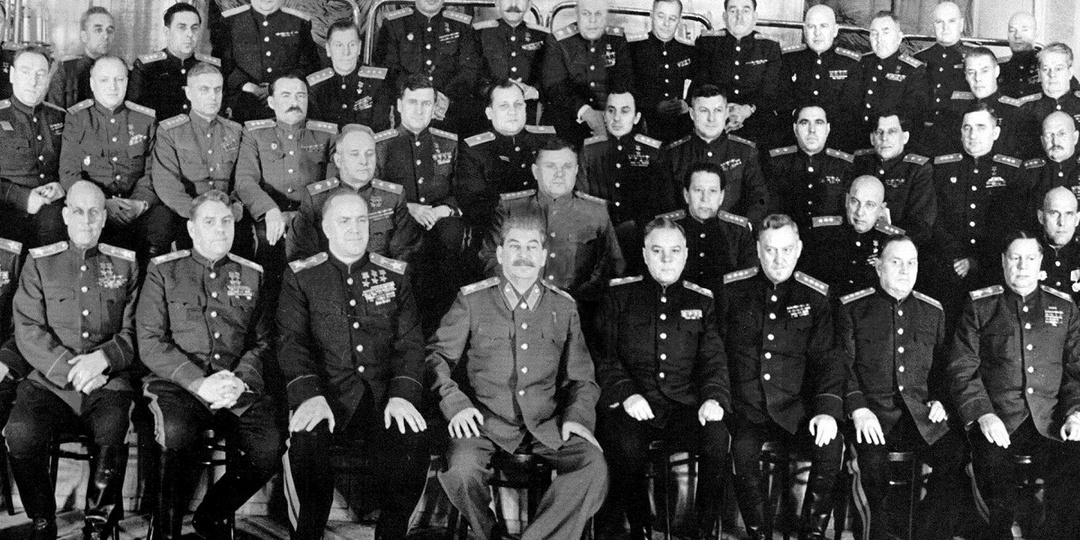 Почему в 1943-м появились новые маршалы и за что их наградили