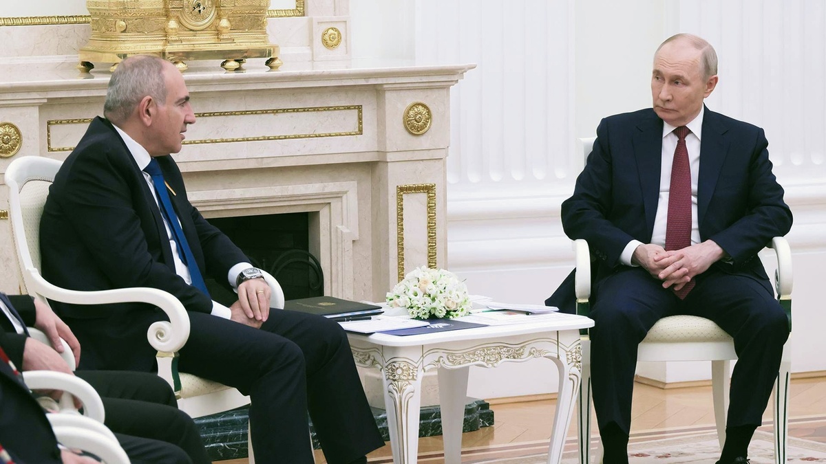 Из открытых источников в интернете. Н.Пашинян и В.Путин.
