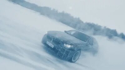 "Молодой русский не просит пощады, не знает пощады..."(с) Фото: auto.ru