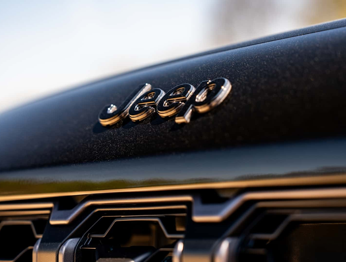 Внедорожные версии Jeep Grand Cherokee возвращаются в модельный ряд бренда