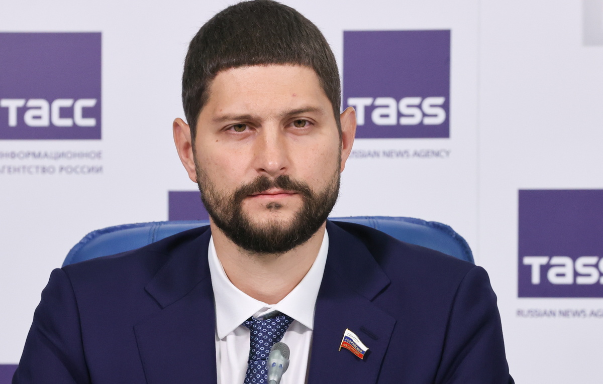    Сенатор РФ Александр Волошин  Евгений Мессман/ТАСС