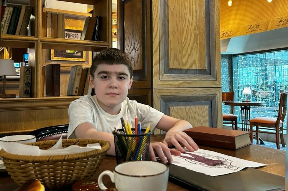    Жители трех регионов объединились, чтобы помочь 10-летнему мальчику Мурсалу. Фото: предоставлено «КП»