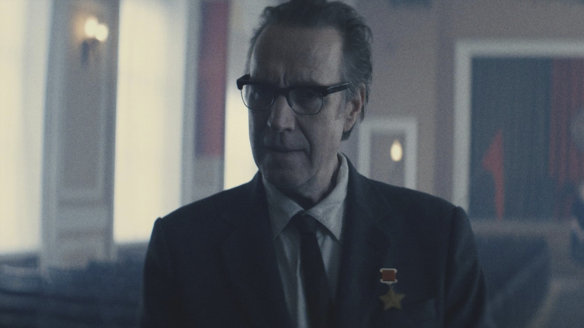 Кадр из сериала "Звёздный городок"