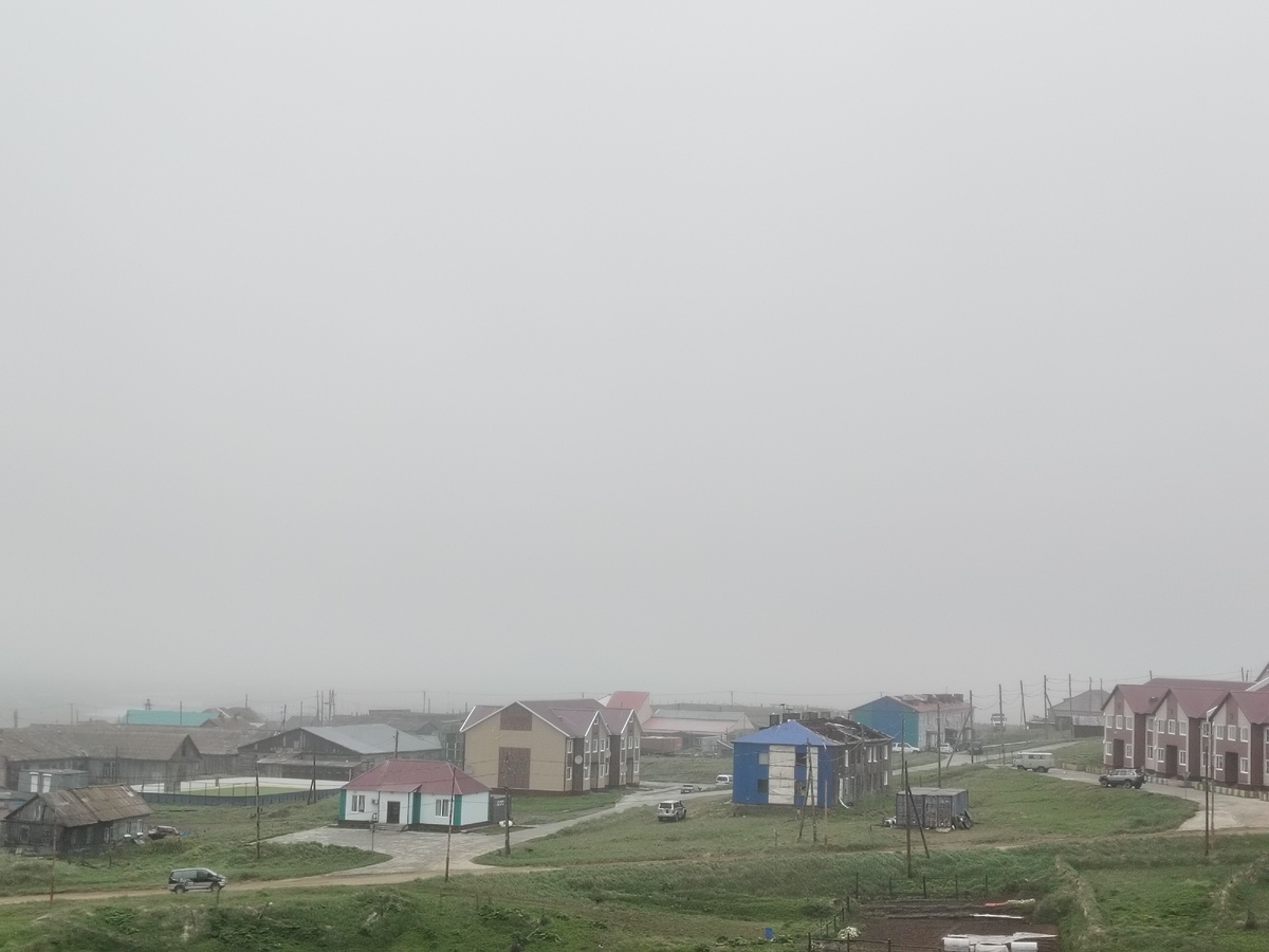 Туман нарушает все планы на вылет с острова. Фото автора.