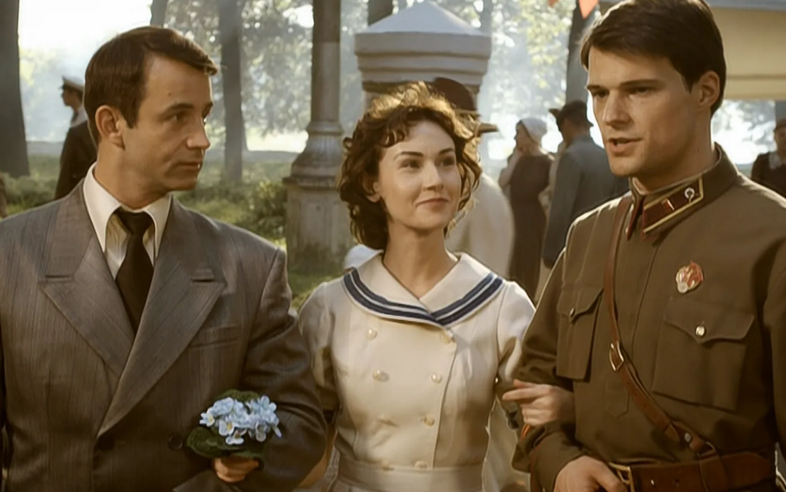 Фрагмент из сериала "Покушение"