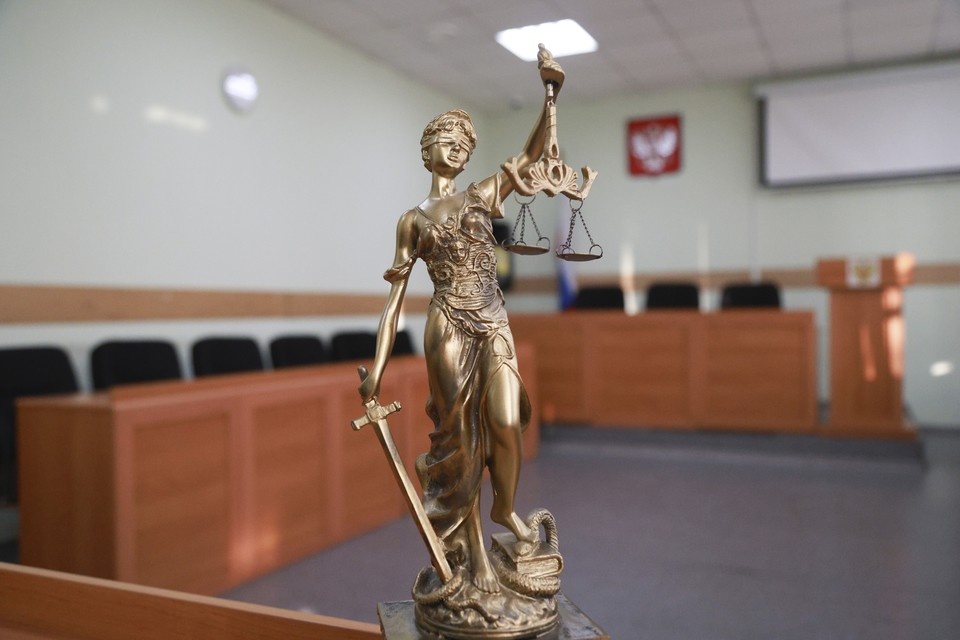    Суд арестовал обвиняемого в заказном убийстве депутата Петрова в Петербурге Олег Укладов