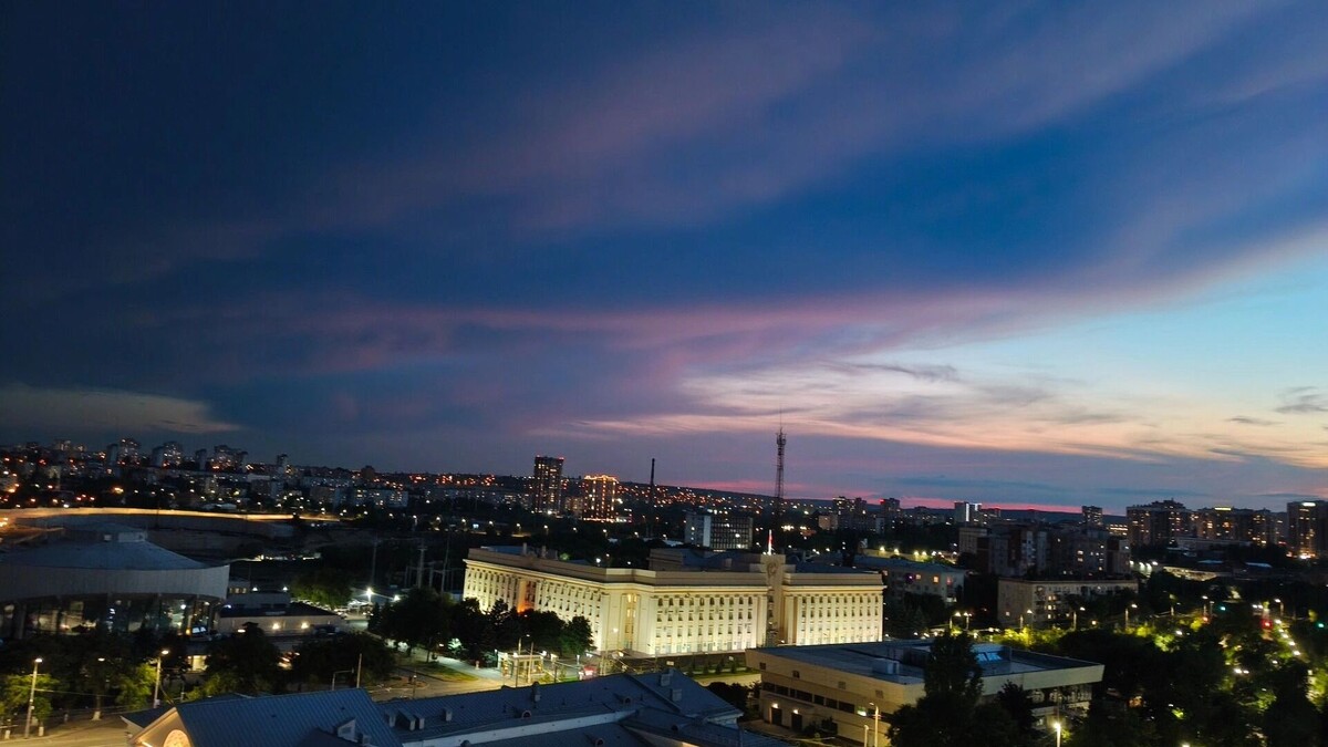    Этой ночью в России сбили 555 украинских дронов   novostivolgograda.ru