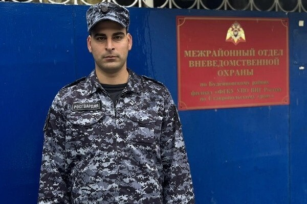 На Ставрополье полицейский спас тонущих отца и дочку
