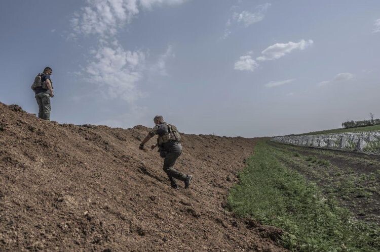 Колючая проволока и бетон: Украина превращает северную границу от Белоруссии в крепость