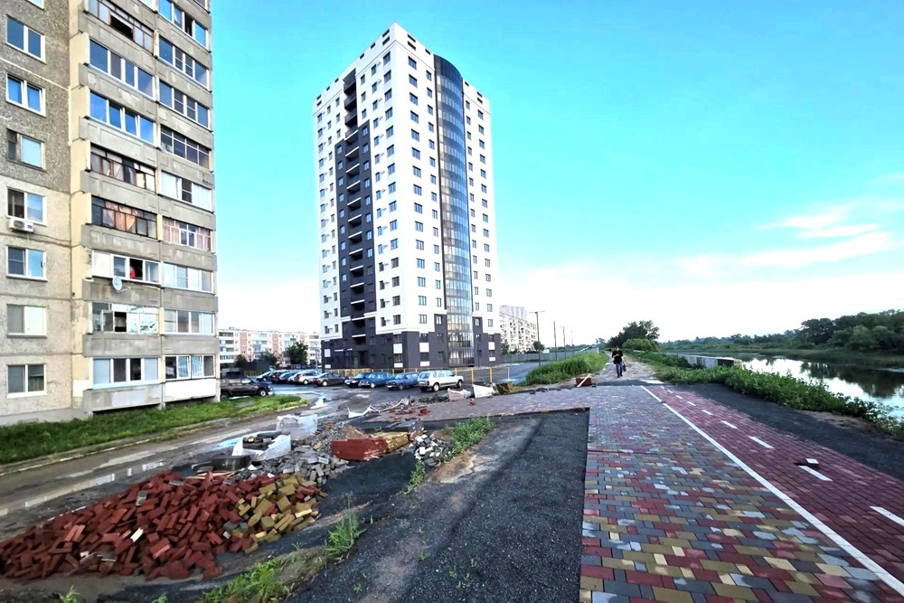    Дом на берегу Тобола полностью готов, вот только построен без разрешения. / Валентина Пичурина/РГ