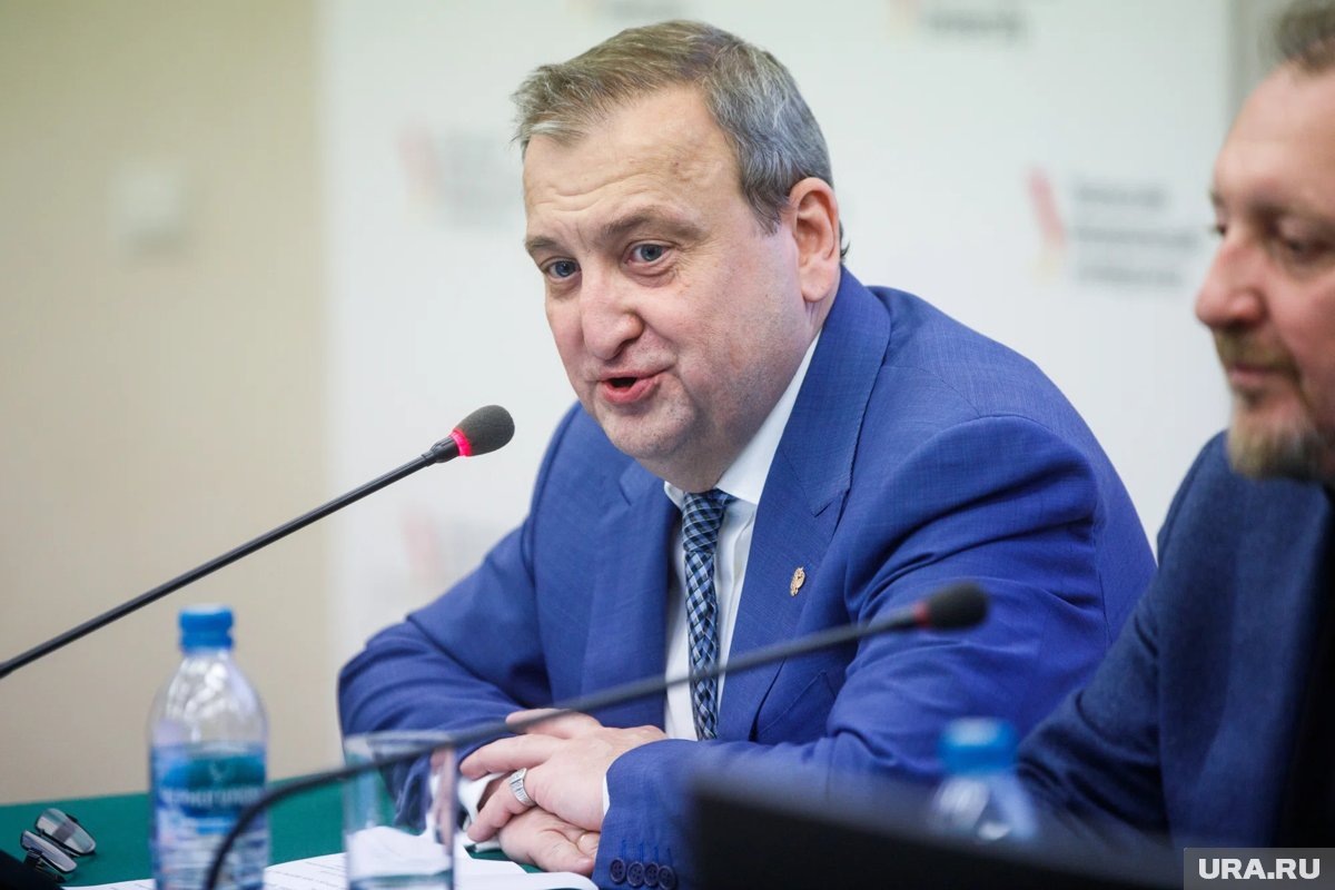     Чем дальше займется Александр Рыжков, пока интрига