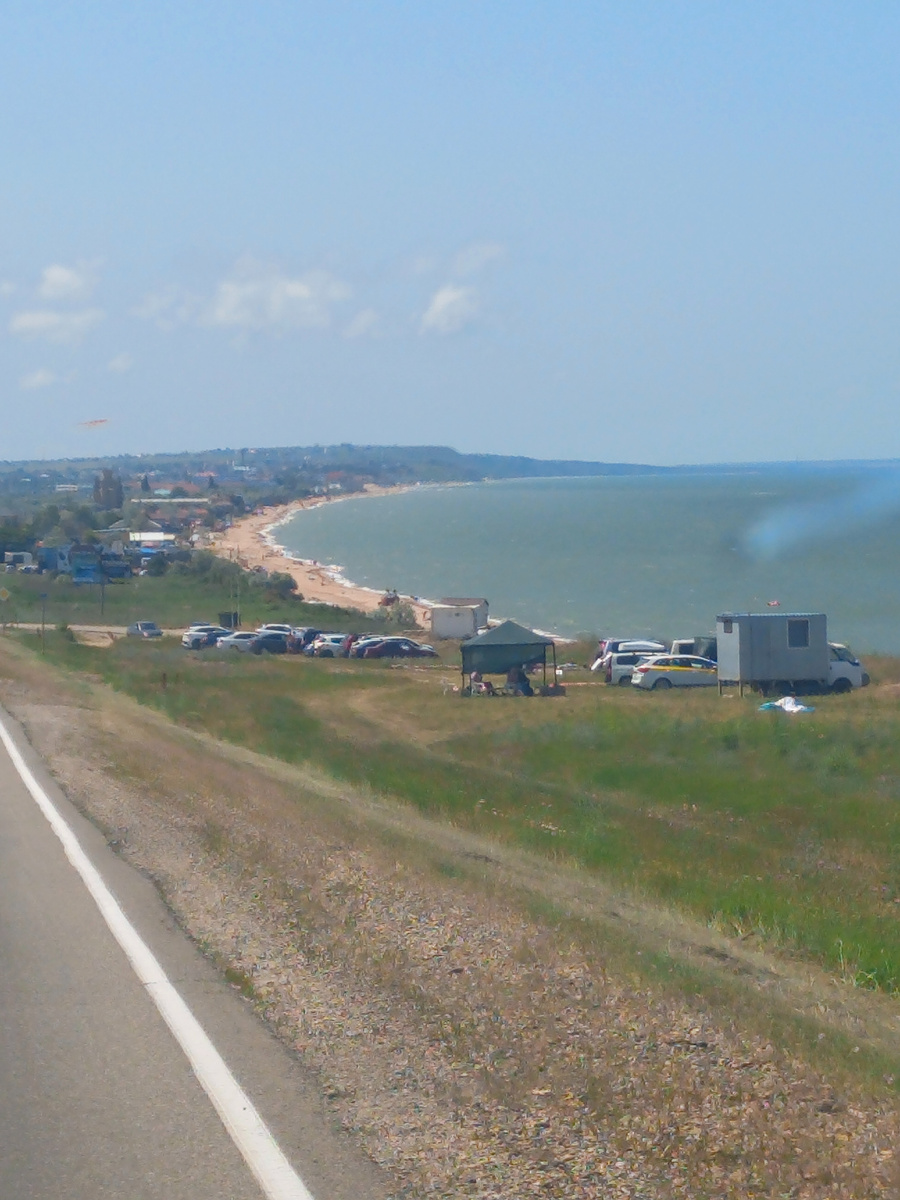 Едем на Азовское море. Оно нам открывается в Пересыпи.