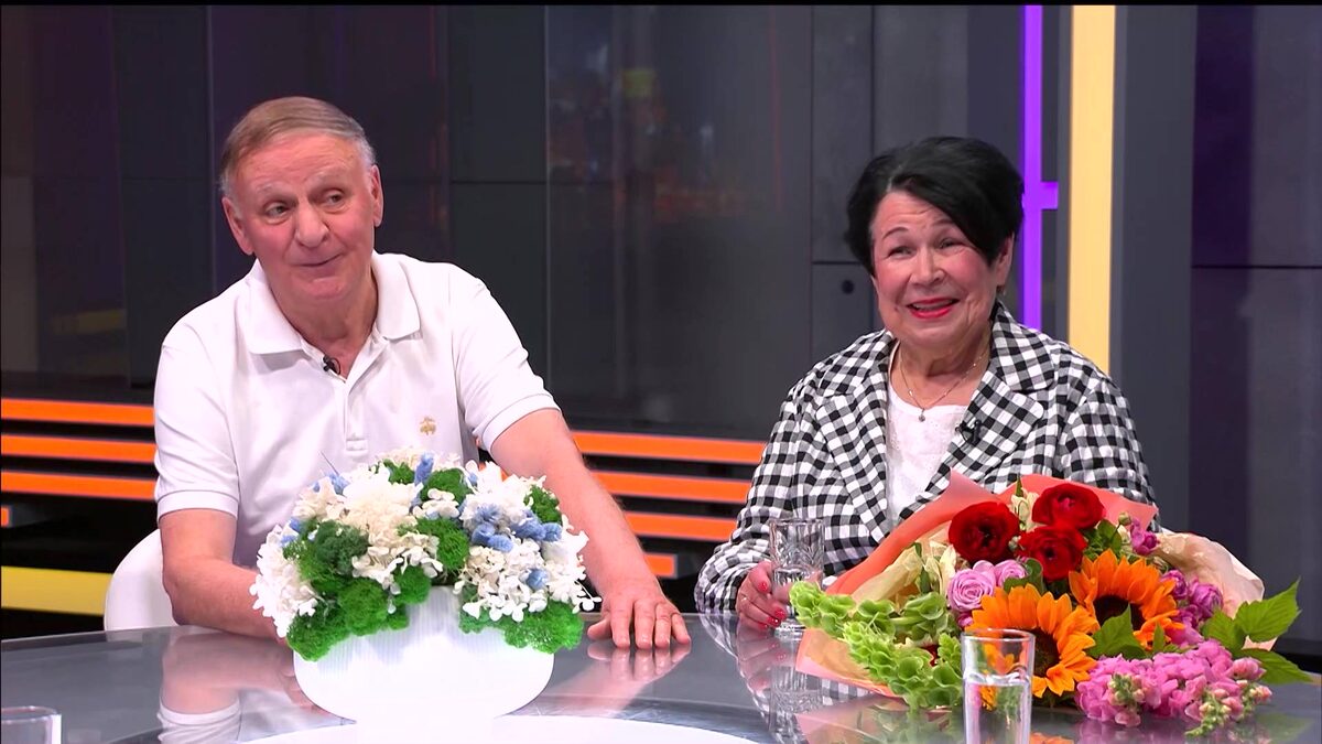    Альфия Каримова вместе с родными и близкими стали главными героями шоу «Вечер с Рустэмом Габбасовым»