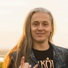 Сергей Сокол — основатель, идейный лидер и автор песен российской группы «Виконт», играющей в жанрах хеви-метал, хард-н-хеви, пауэр-метал. ru.wikipedia.org*ru.ruwiki.ruzvuk.com