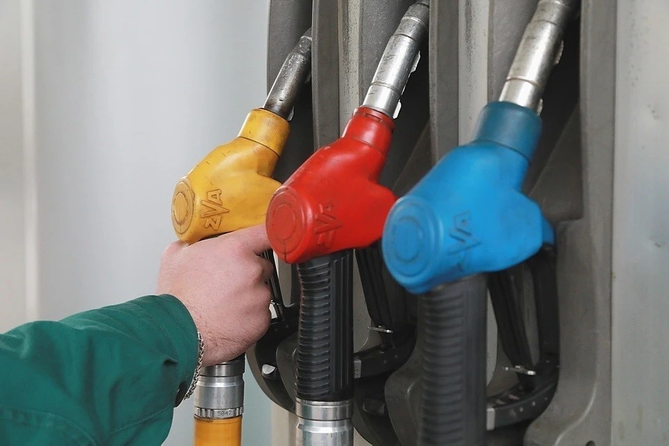    КГХ: Поставка нефтепродуктов и работа всех АЗС в Москве идет штатно Мария ЛЕНЦ