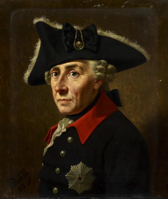 Фридрих II Великий (1712 - 1786), король Пруссии с 1740 г. Проводил активную внешнюю политику. За годы правления увеличил территорию Пруссии в 2 раза, присоединив экономически развитые области. Инициатор войны за Австрийское наследство (1740–1748). Спровоцировал Силезские войны 1740–1742, 1744–1745 гг. с Австрией, в ходе которых к Пруссии отошла бо́льшая часть Силезии. Важным внешнеполитическим событием в правление Фридриха II Великого стала Семилетняя война 1756–1763 гг. Самыми значимыми были победа в сражении при Росбахе в 1757 г., когда он разбил имевших двукратный перевес французов, нанеся им потери в двадцать раз большие, чем понёс сам, и победа в битве при Лейтене (1757), лишившая австрийцев половины их армии. Однако, совсем другой исход получили сражения с русской армией