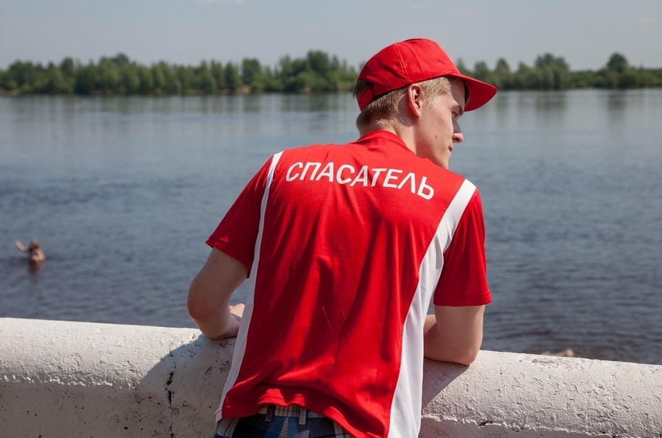    С начала года на водных объектах региона зарегистрирована гибель 25 человек, в том числе одного ребенка. Николай ОБЕРЕМЧЕНКО