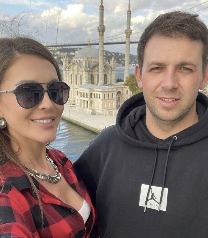 Анна Бузова и Константин Штрыкин