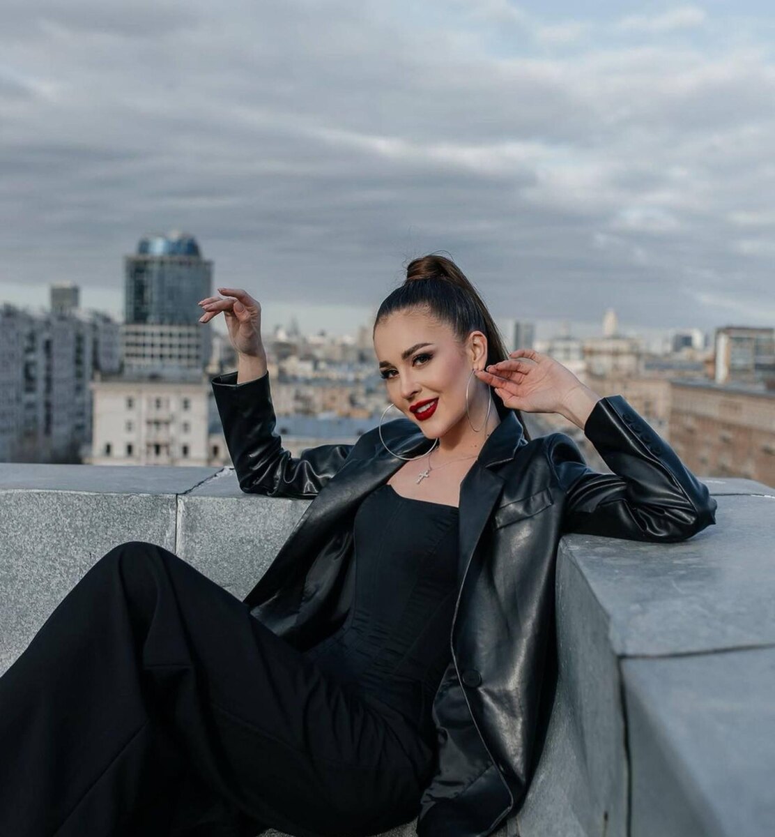 Анна Бузова